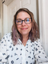 Load image into Gallery viewer, Eeleganza Women's Classic Long-Sleeve Button-Up Shirt